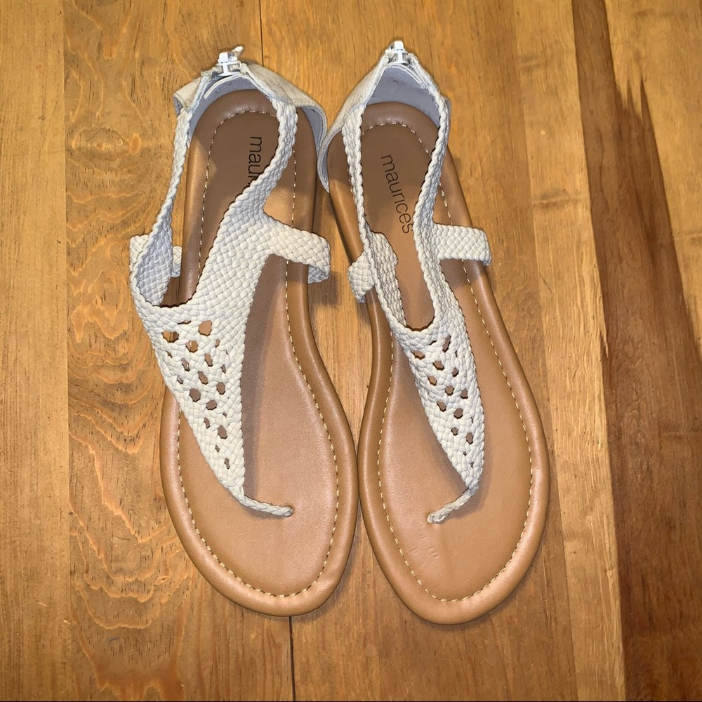 Maurices sandals size 9